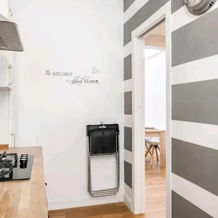 Whale Song - With Private Parking *