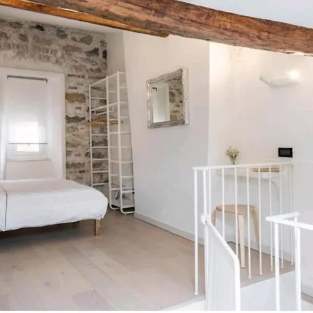 Whale Song - With Private Parking Apartment La Spezia