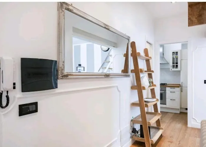 Whale Song - With Private Parking Apartment La Spezia