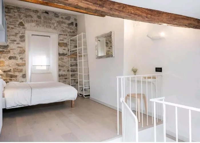 Whale Song - With Private Parking Apartment La Spezia