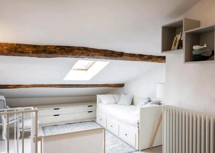 Apartment Whale Song - With Private Parking