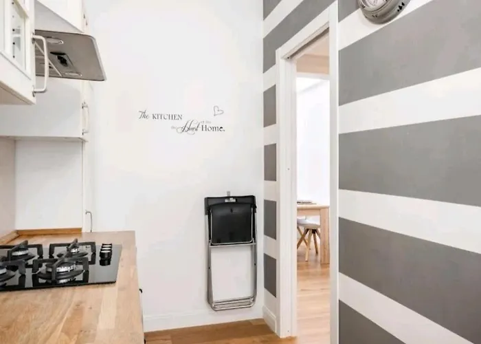 Whale Song - With Private Parking *